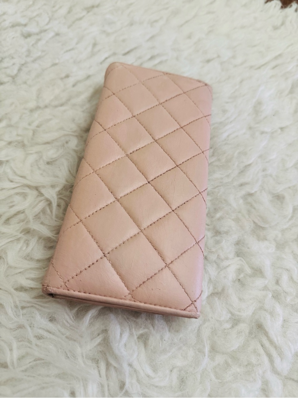 Prada Quilted Bow Leather Wallet - Light Pink with Gold Logo - Picture 5 of 11
